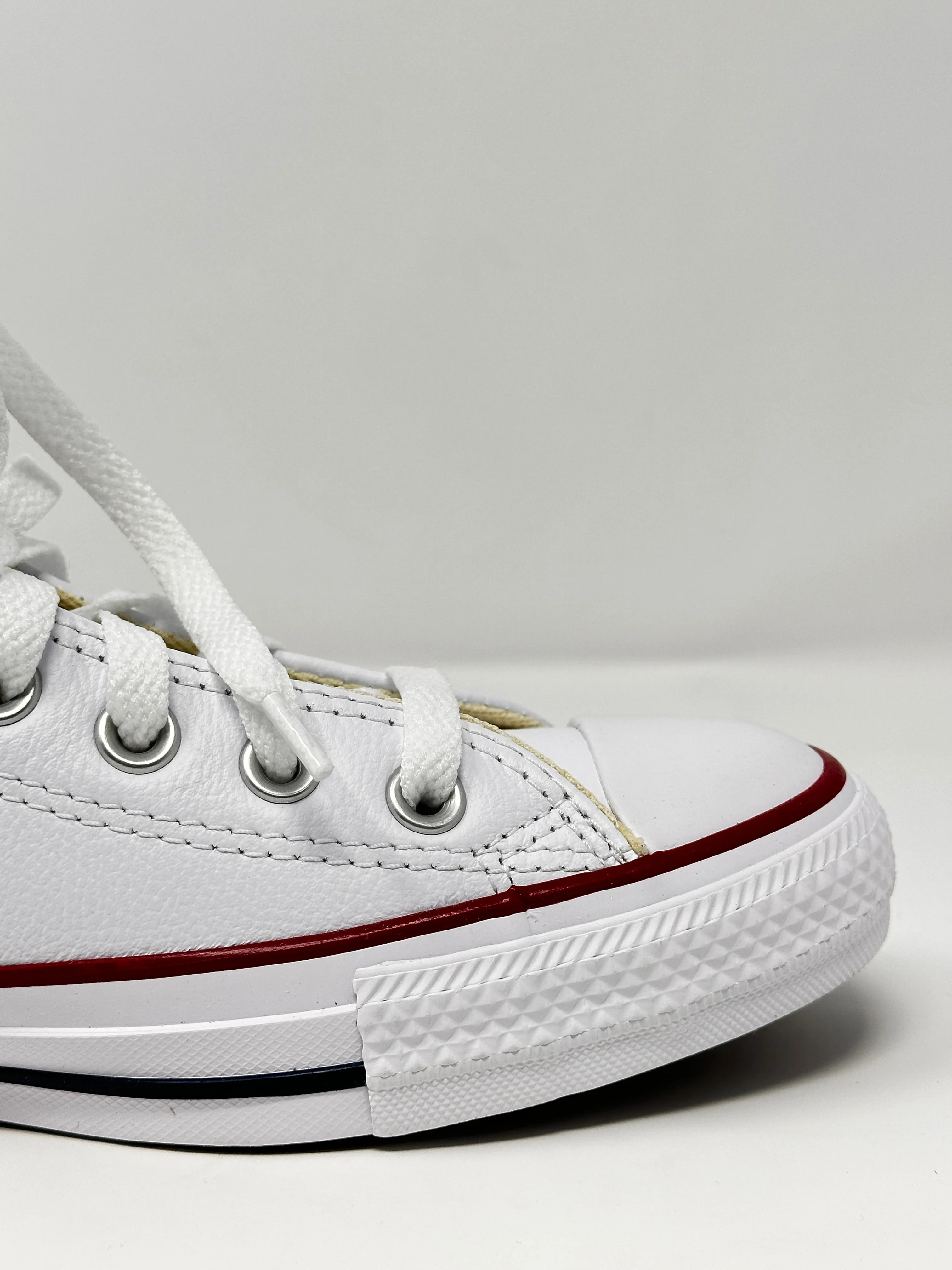 Converse - New Chuck Taylor All White 8.5 Women / 6.5 Men