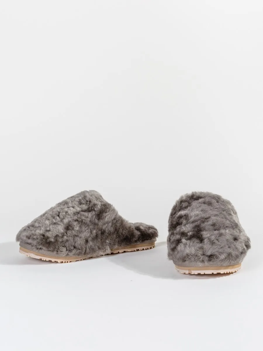 fur slipper - charcoal