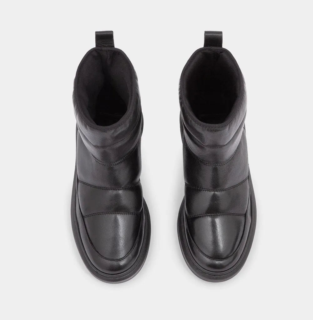 Ivylee - Women's Nappa Leather Moon Boot - Black