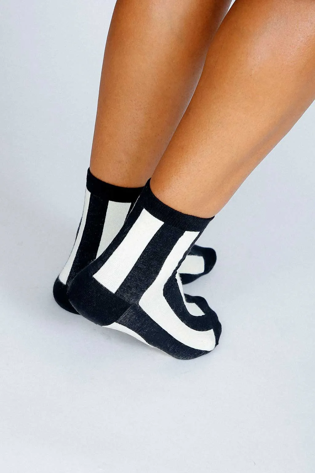 Line Striped Ankle Sock