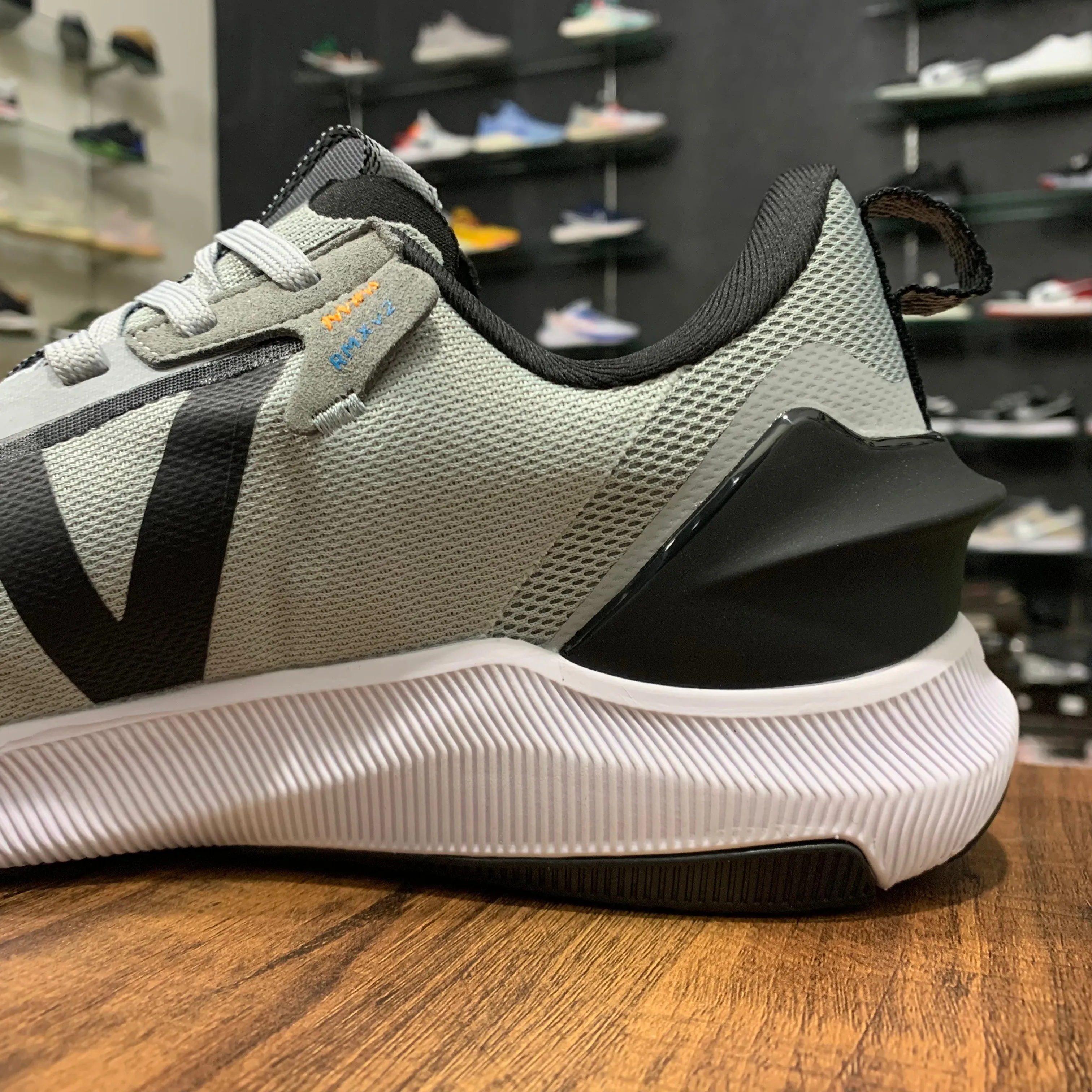 NB FuelCell Propel RMX v2 Grey Black