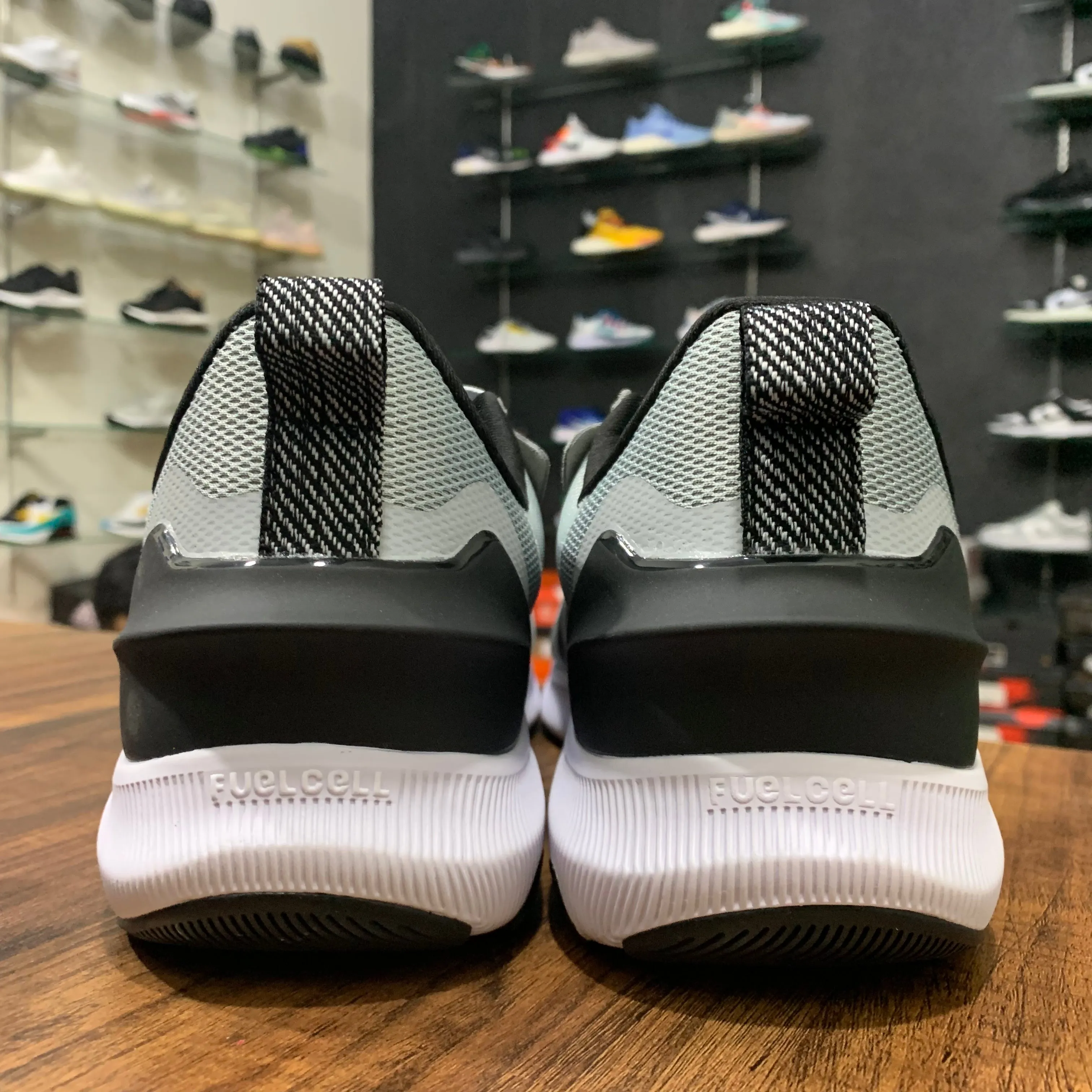 NB FuelCell Propel RMX v2 Grey Black