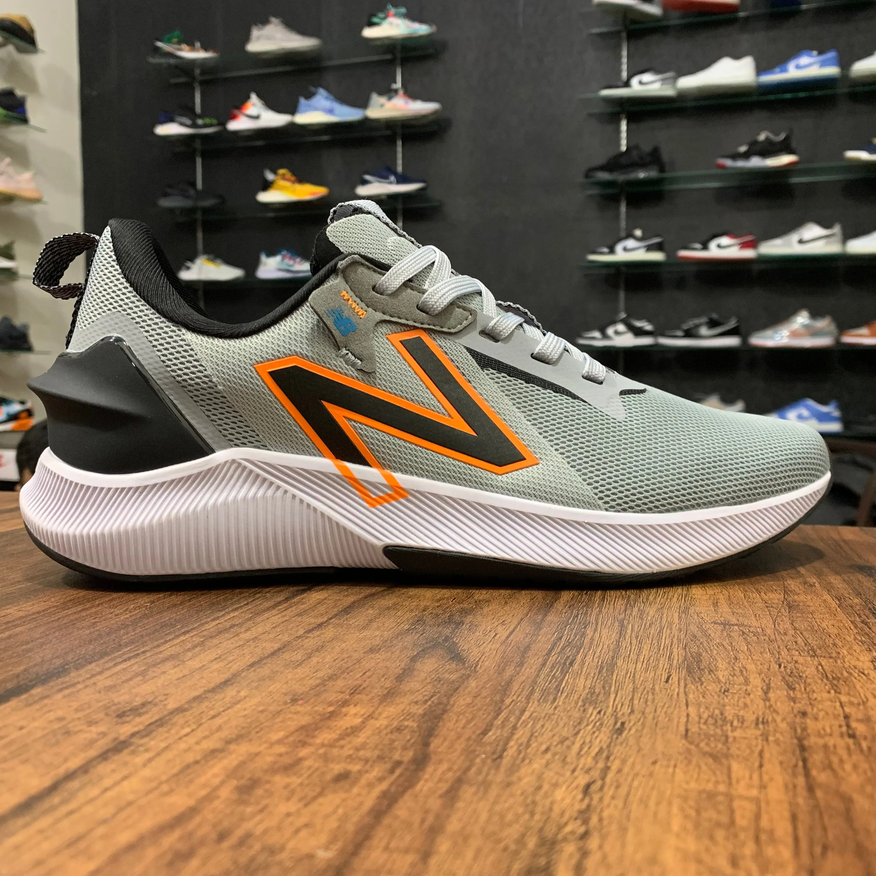 NB FuelCell Propel RMX v2 Grey Black