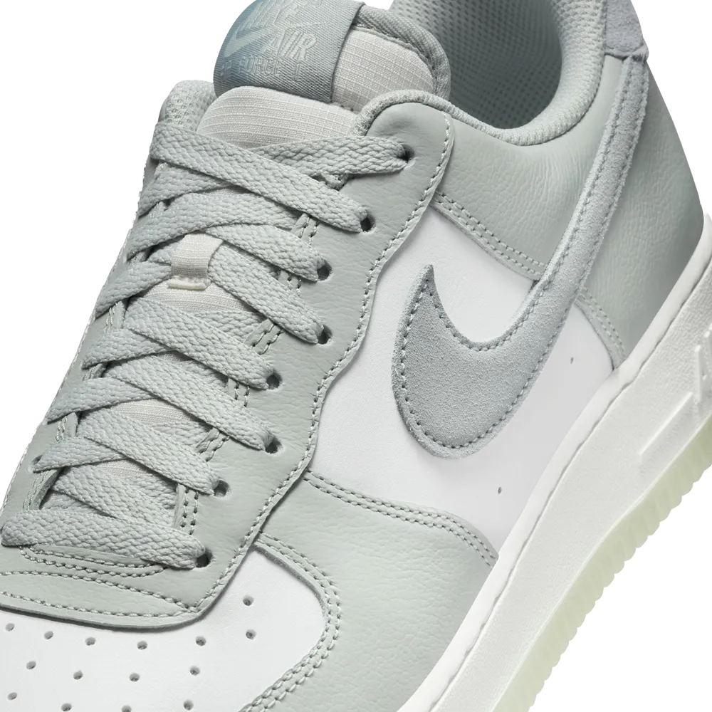 Nike Air Force 1 '07 LV8 Men's Shoes