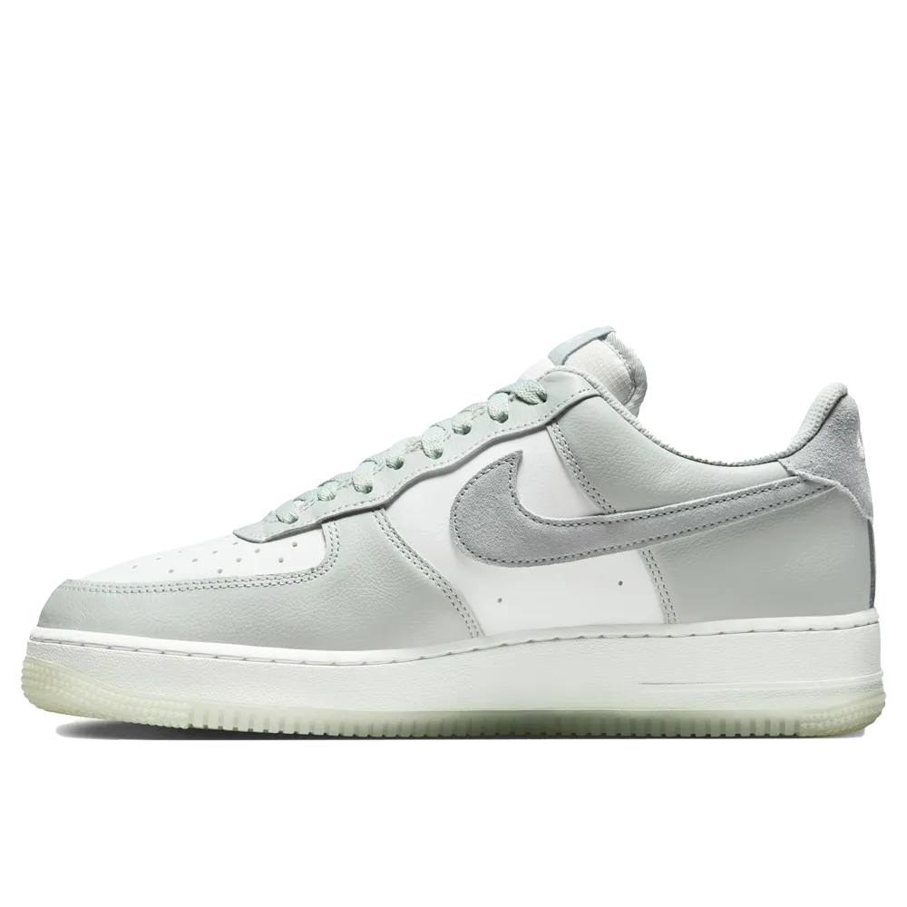 Nike Air Force 1 '07 LV8 Men's Shoes