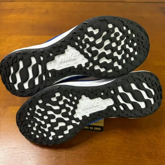 Nike Revolution 6 Big Kids Game Royal Running Shoes Blue / White Size 4Y NWT