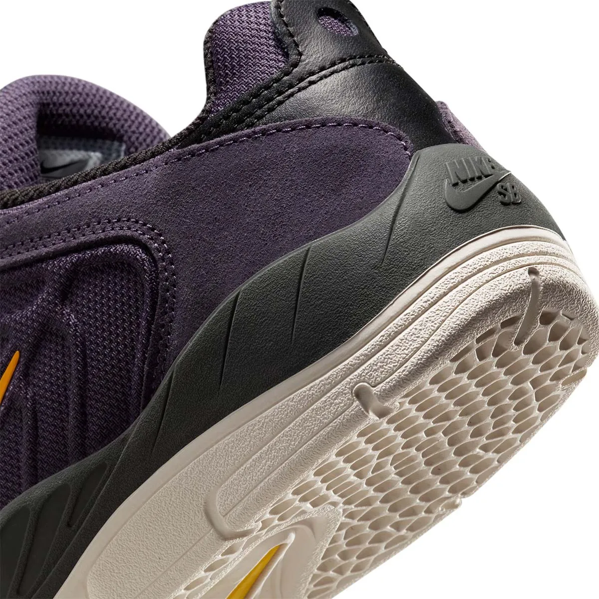 Nike SB - Vertebrae Shoes Raisin/Gold/Black