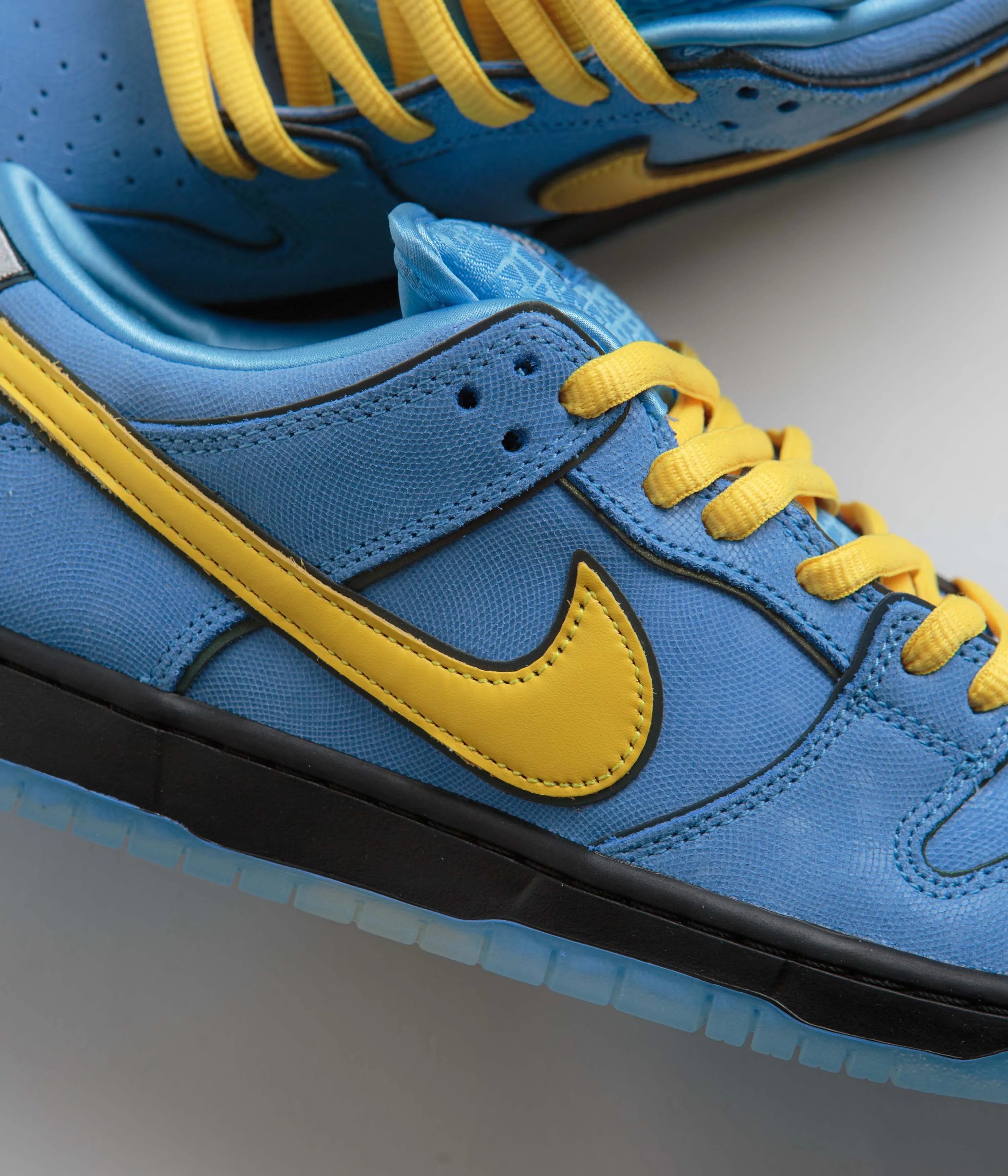 Nike SB x Powerpuff Girls Dunk Low Pro 'Bubbles' Shoes - Blue Chill / Deep Royal Blue - Active Pink