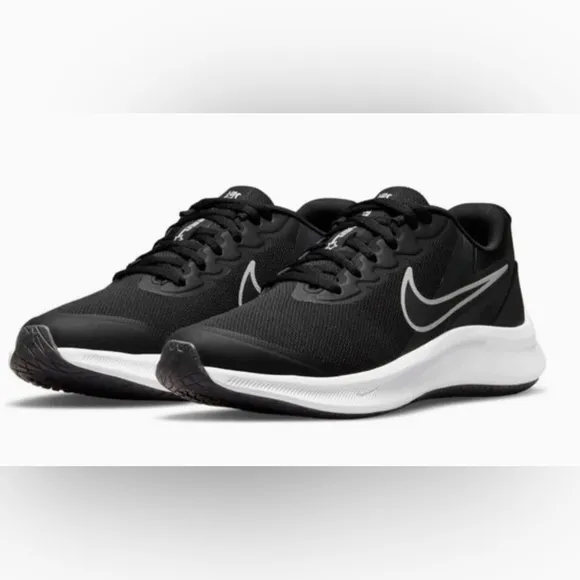 Nike Star Runner 3 (GS) Black Size 6Y (New)