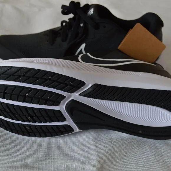 Nike Star Runner 3 (GS) Black Size 6Y (New)
