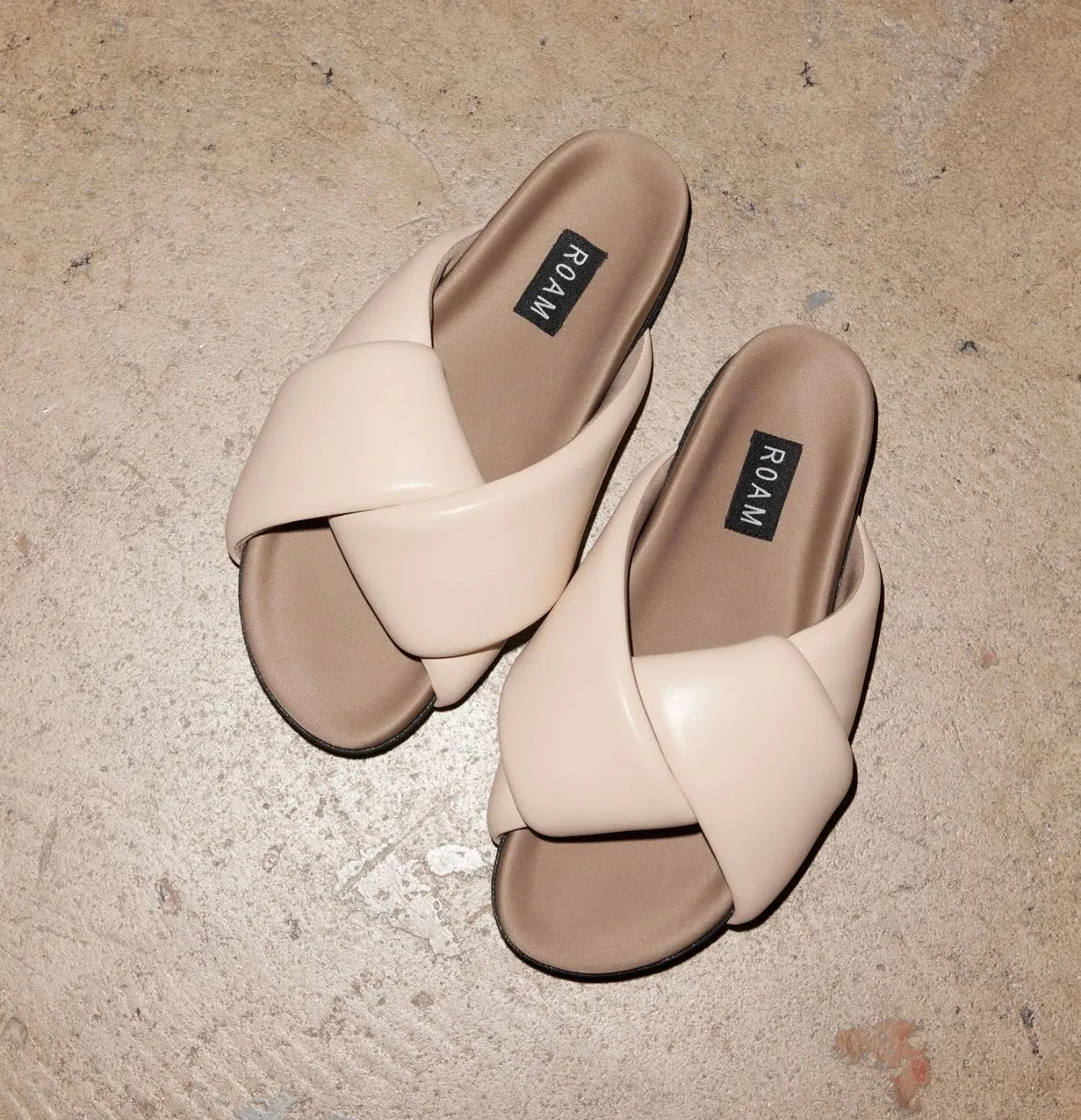 roam: foldy puffy sandals-cream vegan leather