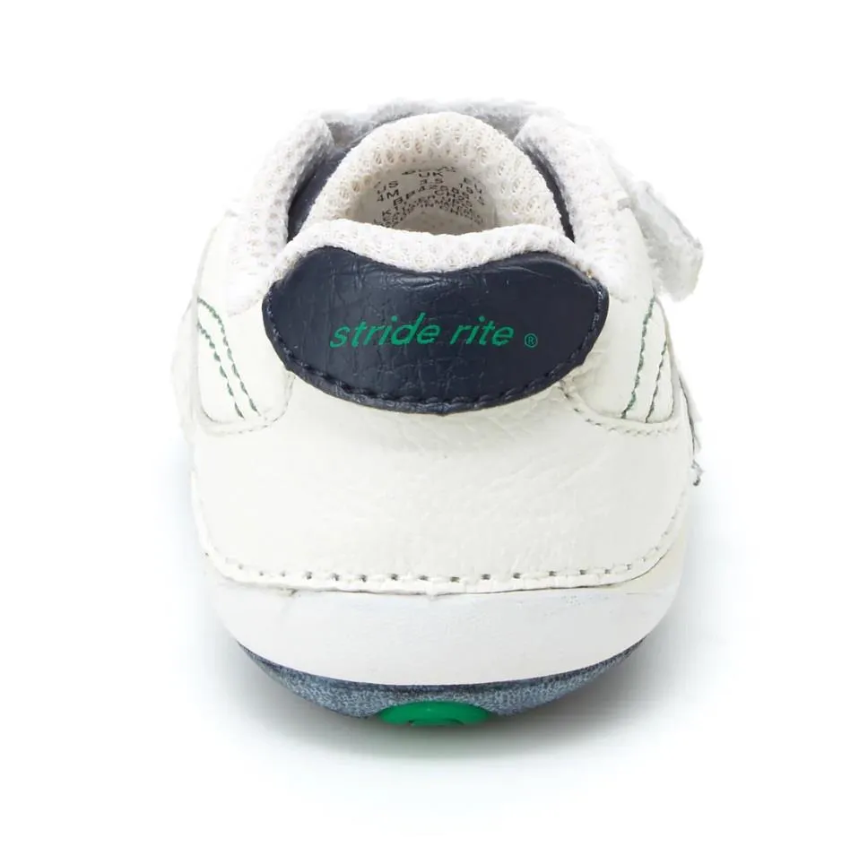 Stride Rite Artie Sneaker
