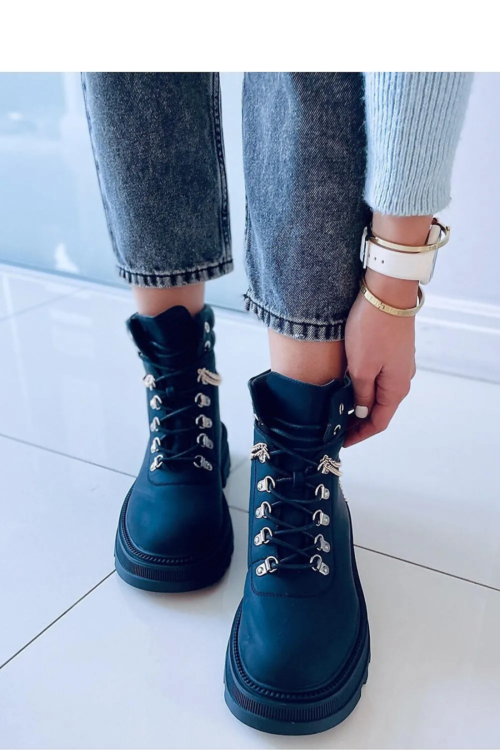 Trapper shoes