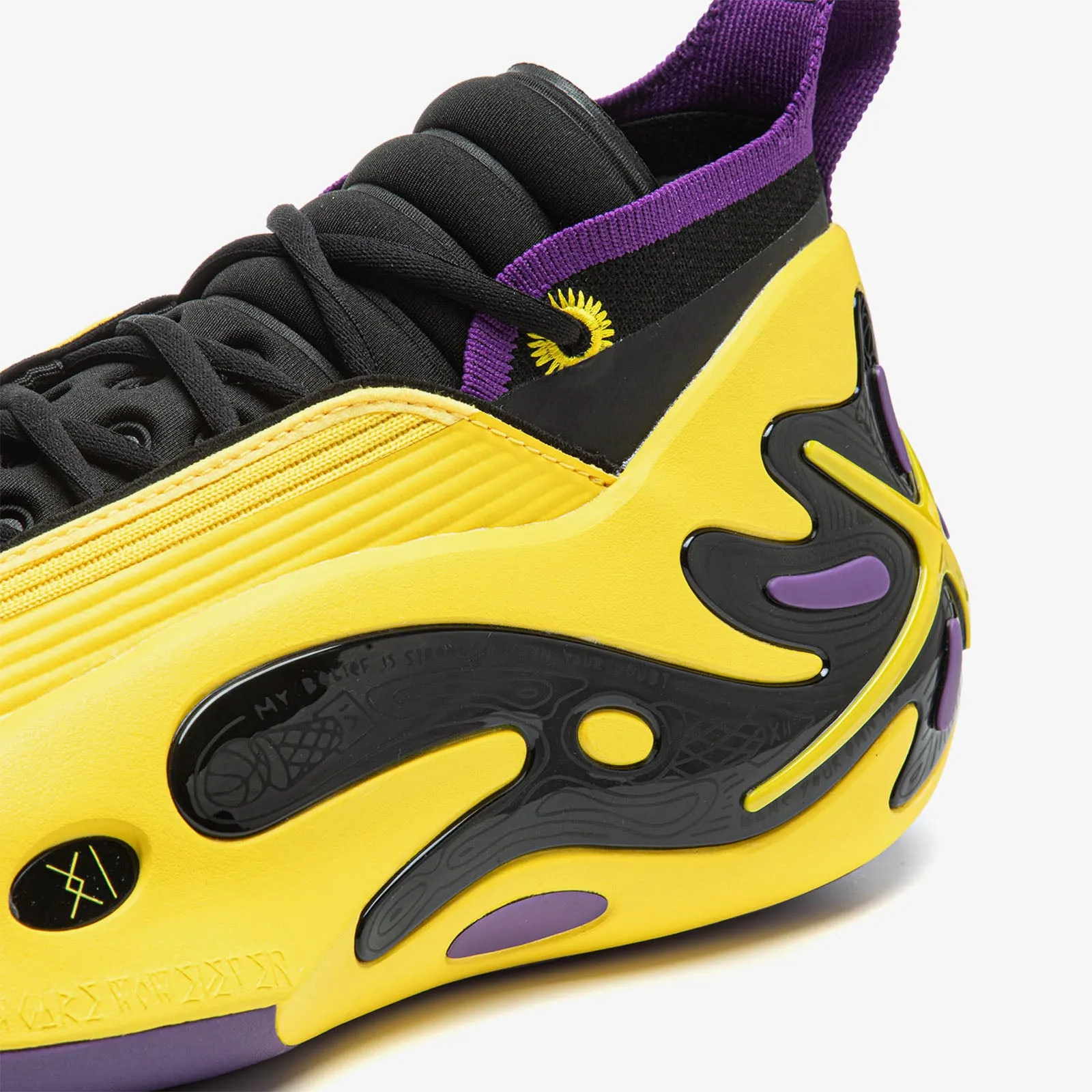 WOW 11 - 'Purple & Gold'